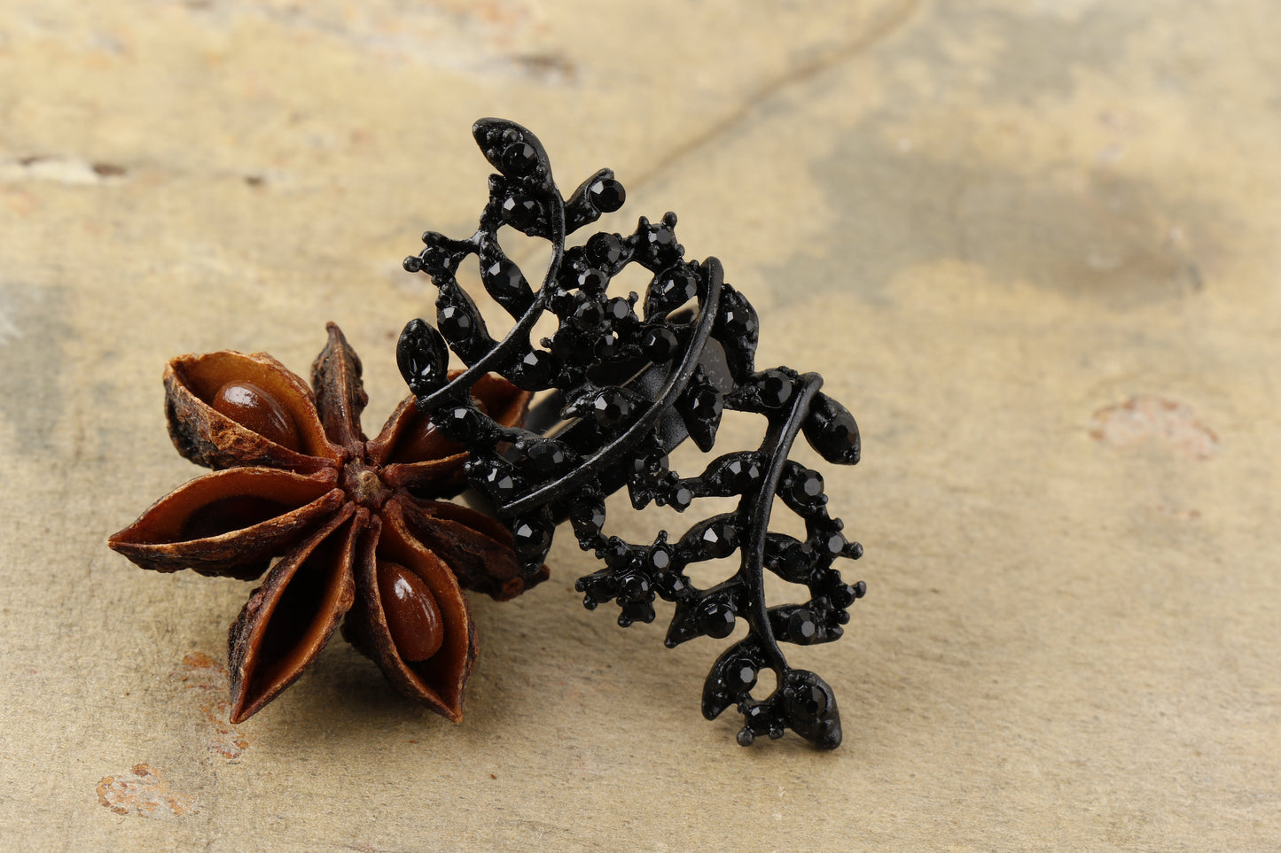 Divine Bloom- Black metallic ring