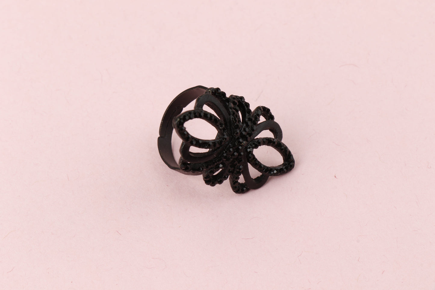 Aura Bloom- Black Metallic Ring