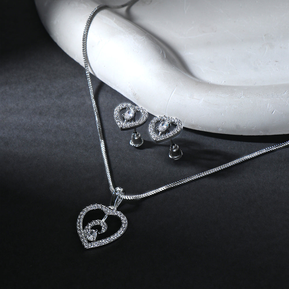 Solune- Stone studded neckpiece set