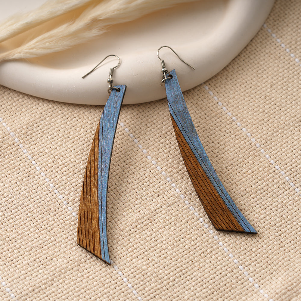 Lusture piece- Shiy dangler earrings