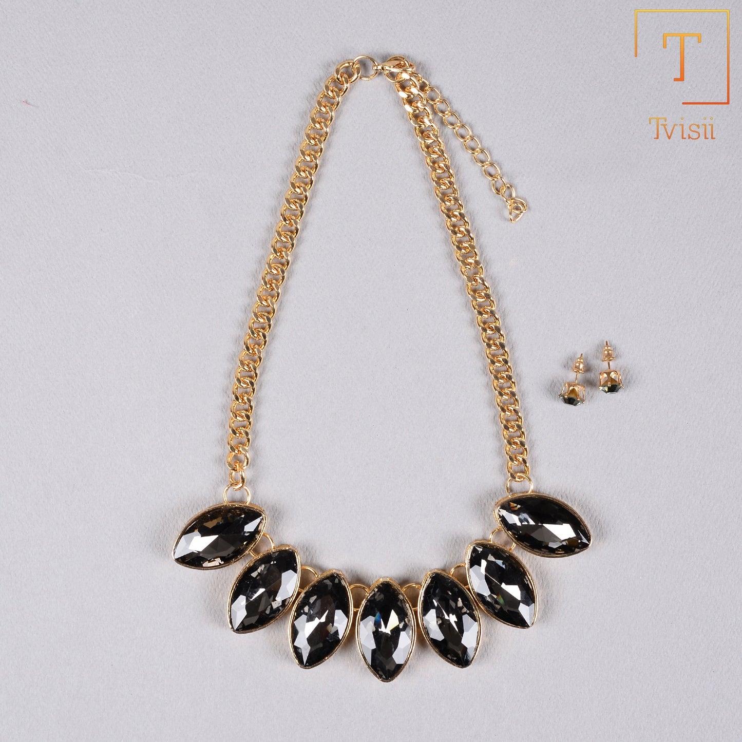 Golden Heirloom- Stone studded Statement Neckpiece