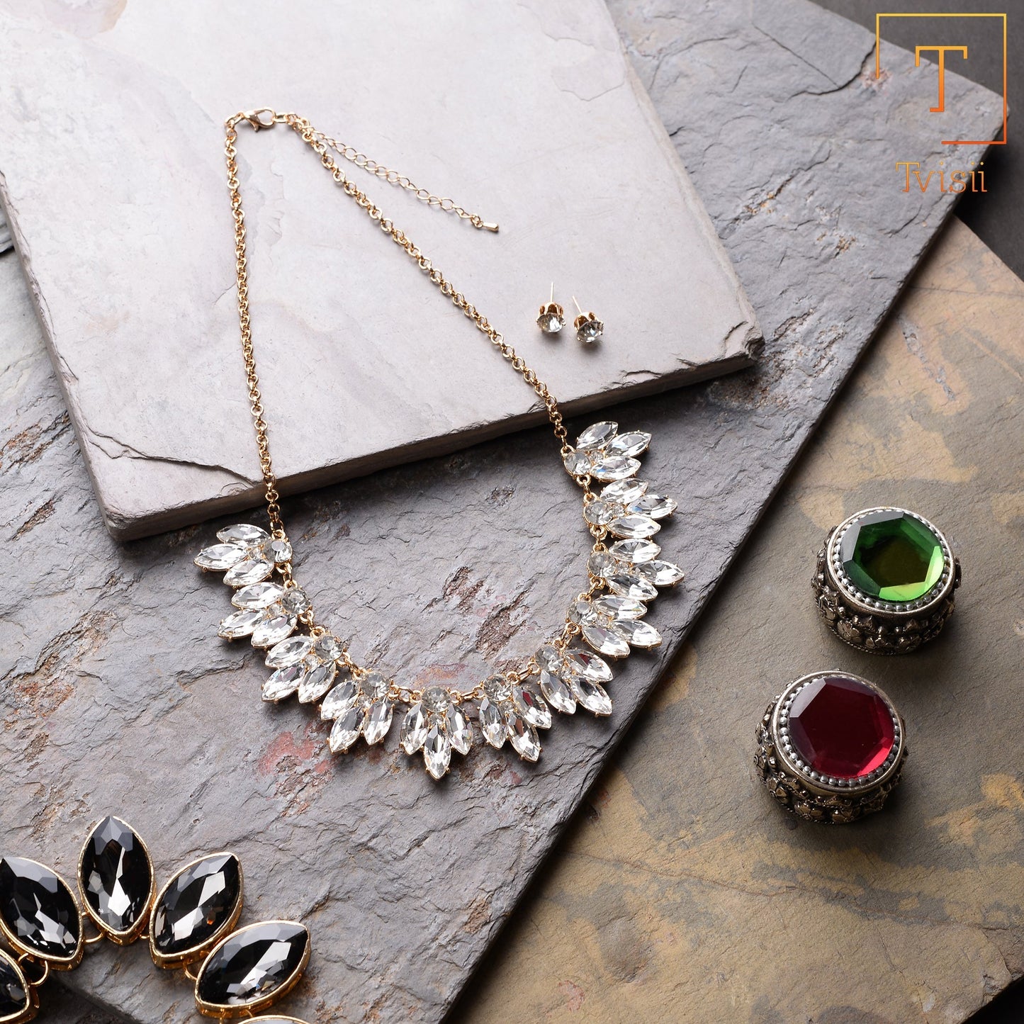 Queen’s Aura- Stone studded Statement Neckpiece