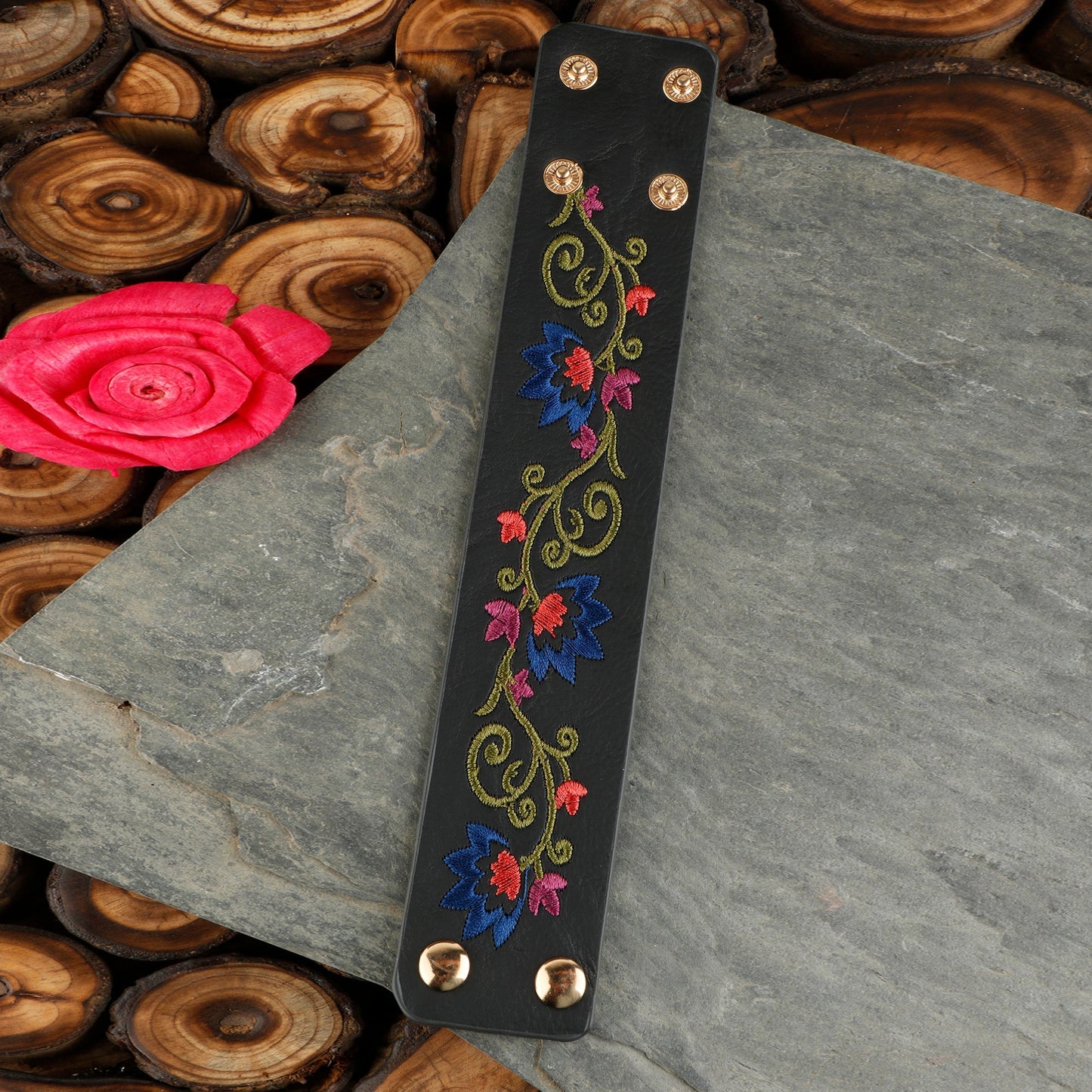Grain Flow- Statement Leather bracelet