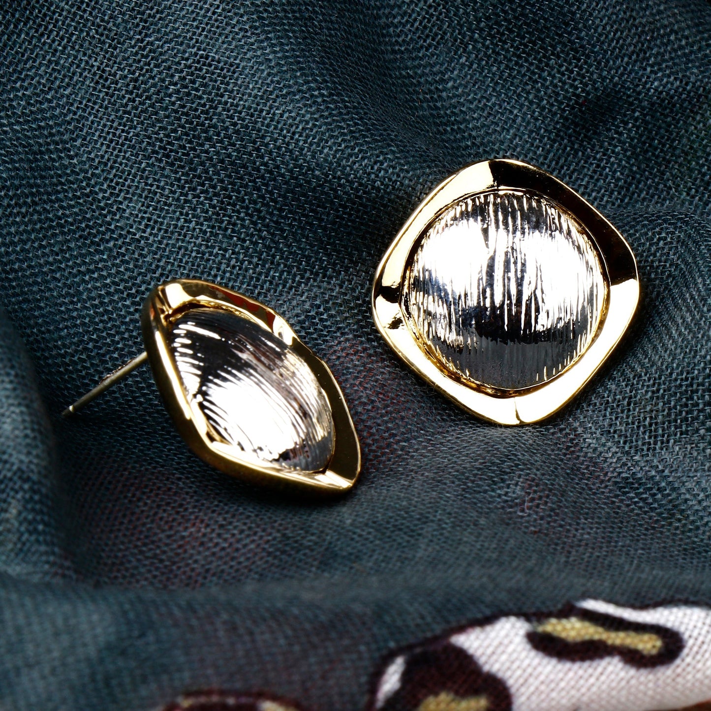 Auric Drop- Gold bordered pearl studs Earrings