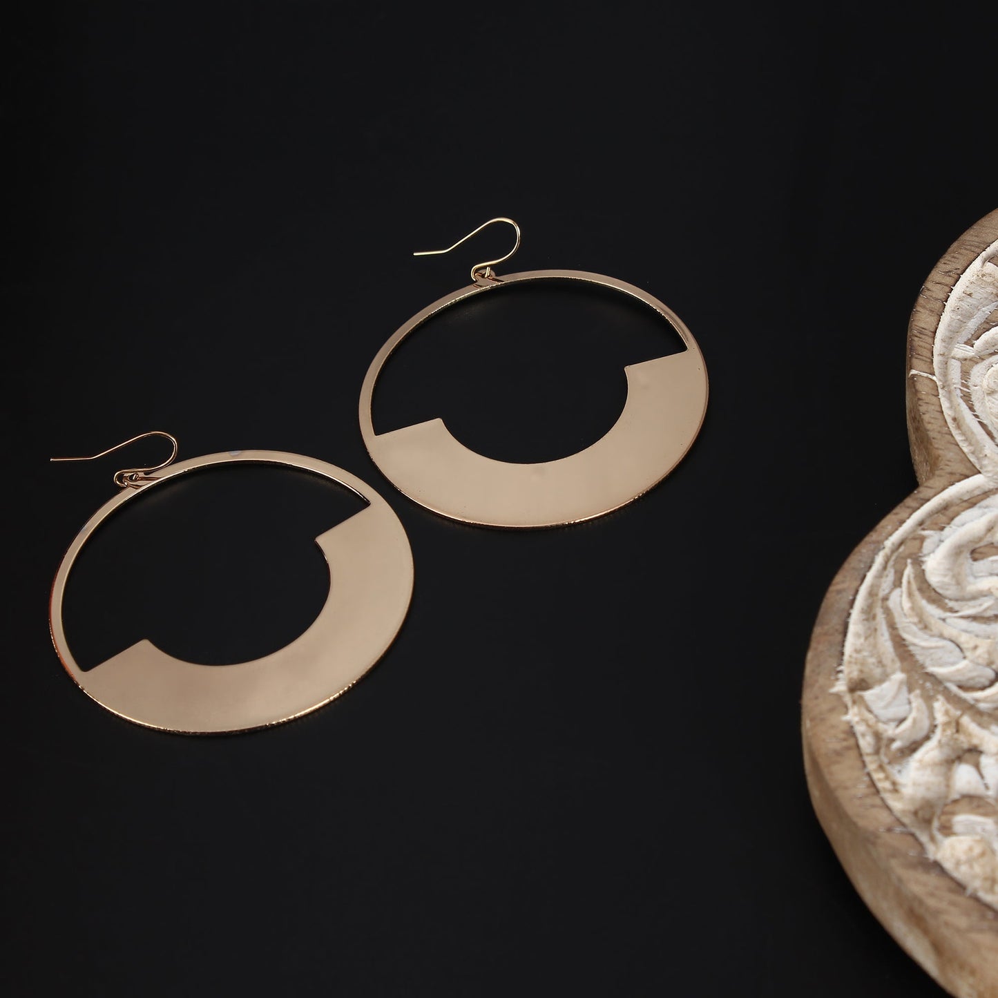 Minimal majesty- Golden Framed Hoop Earrings