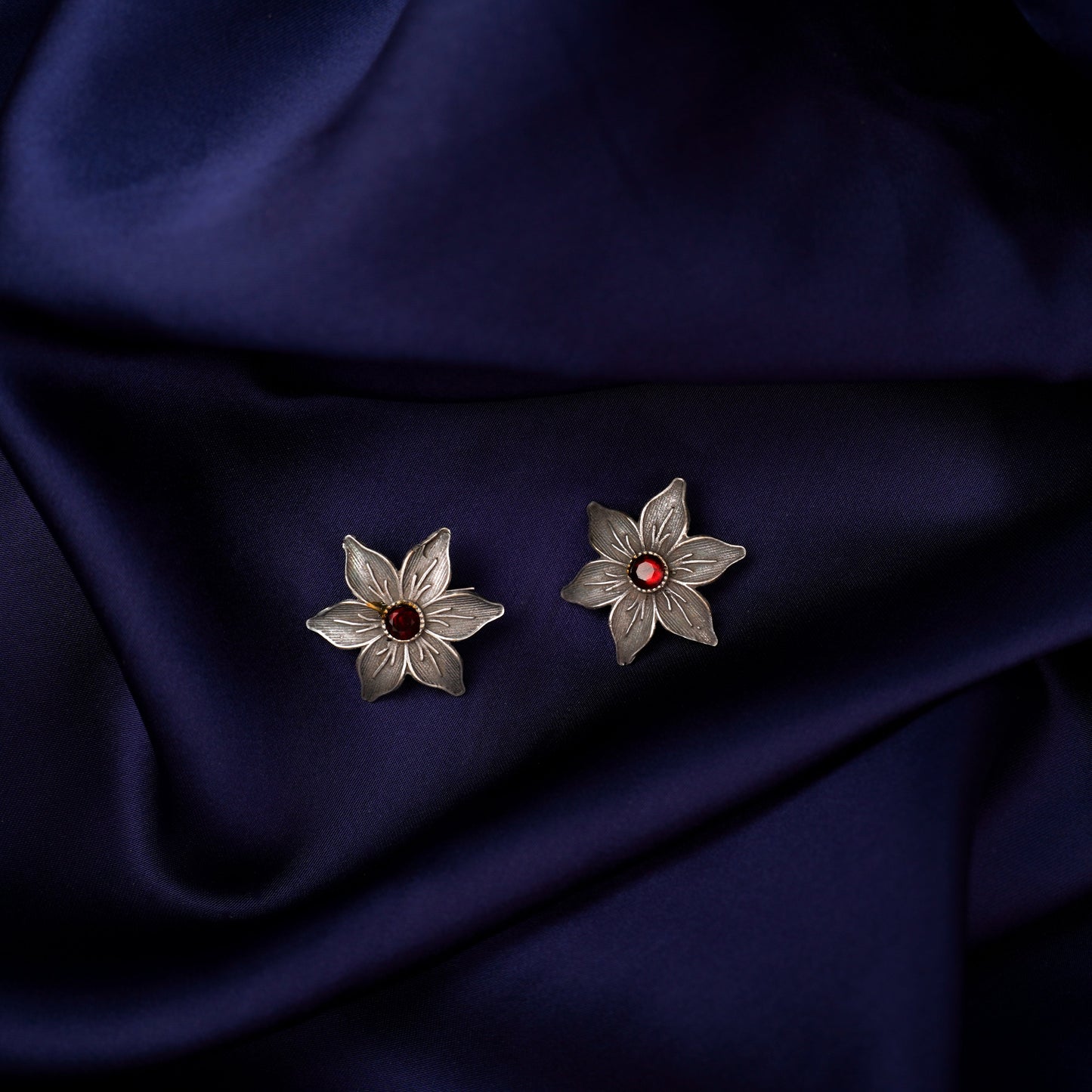 Juhi- Silver Brass Stone-Studded Stud Earrings(Red)