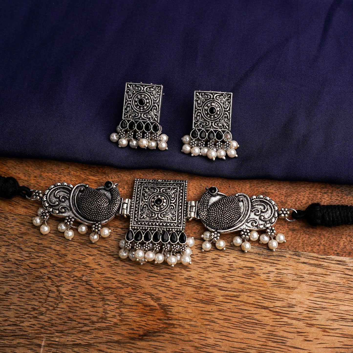 Rasika- Oxidised neckpiece with Earrings (Black)