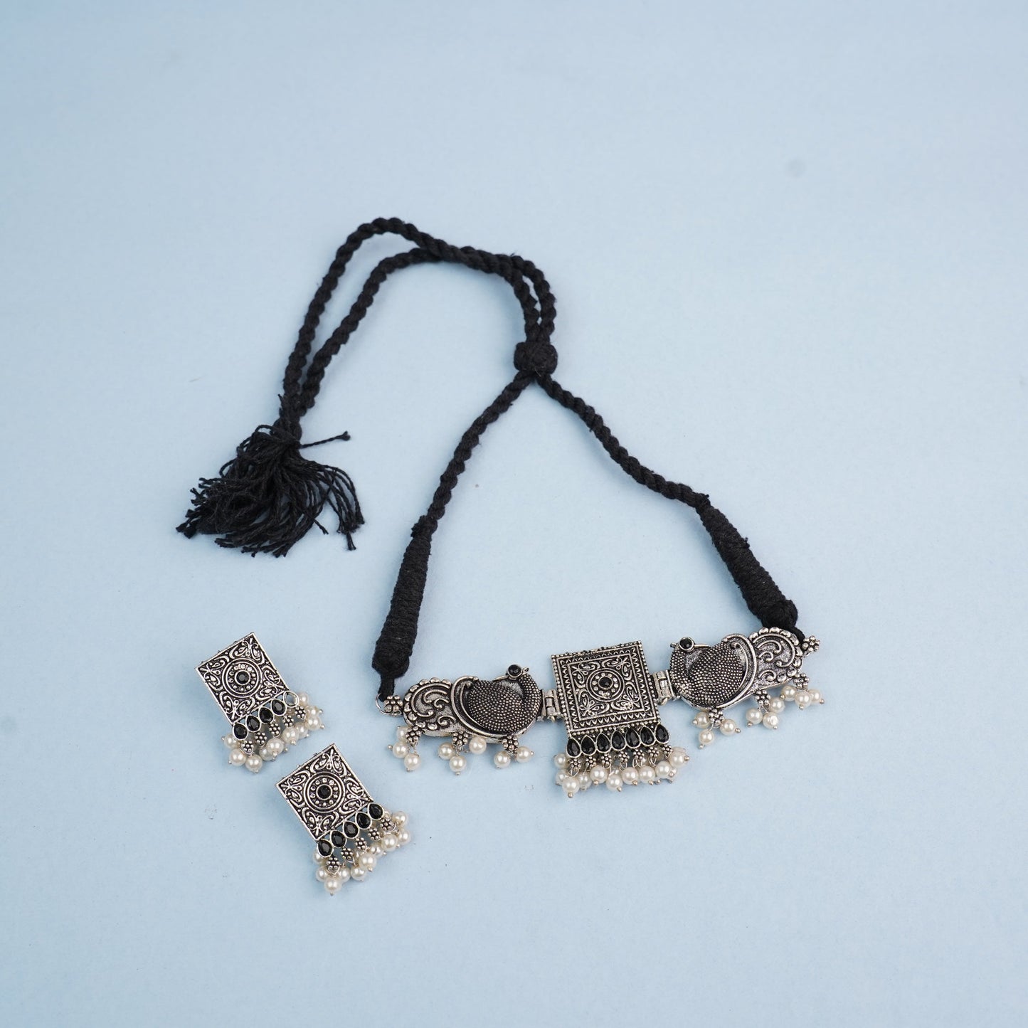 Rasika- Oxidised neckpiece with Earrings (Black)