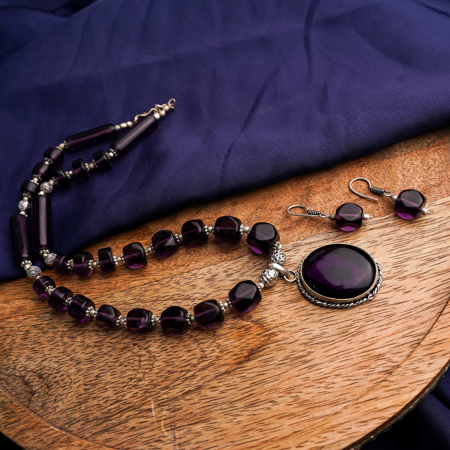 Tanirik- Stone-Studded Long Necpiece Set