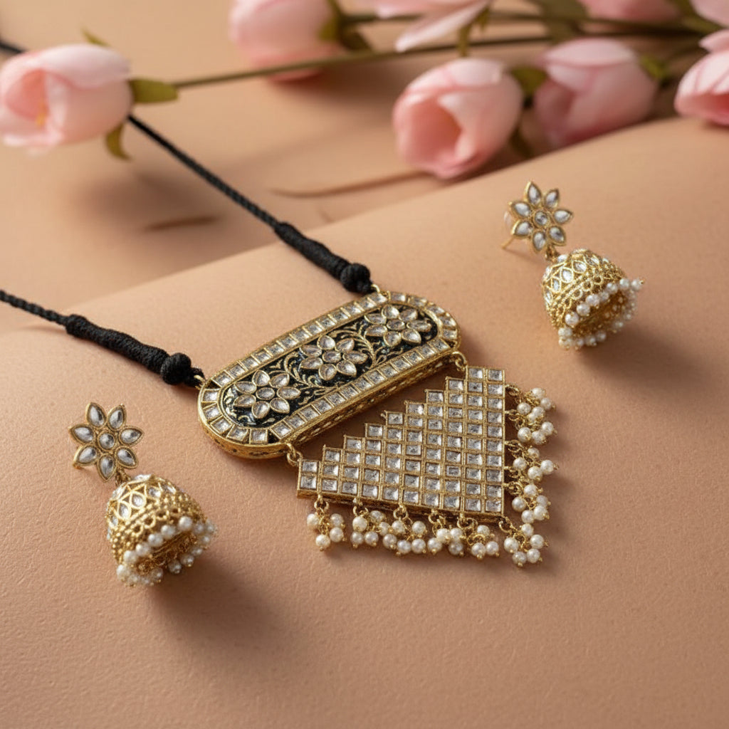 Mehera - Floral Pearl Neckpiece Set {Black}