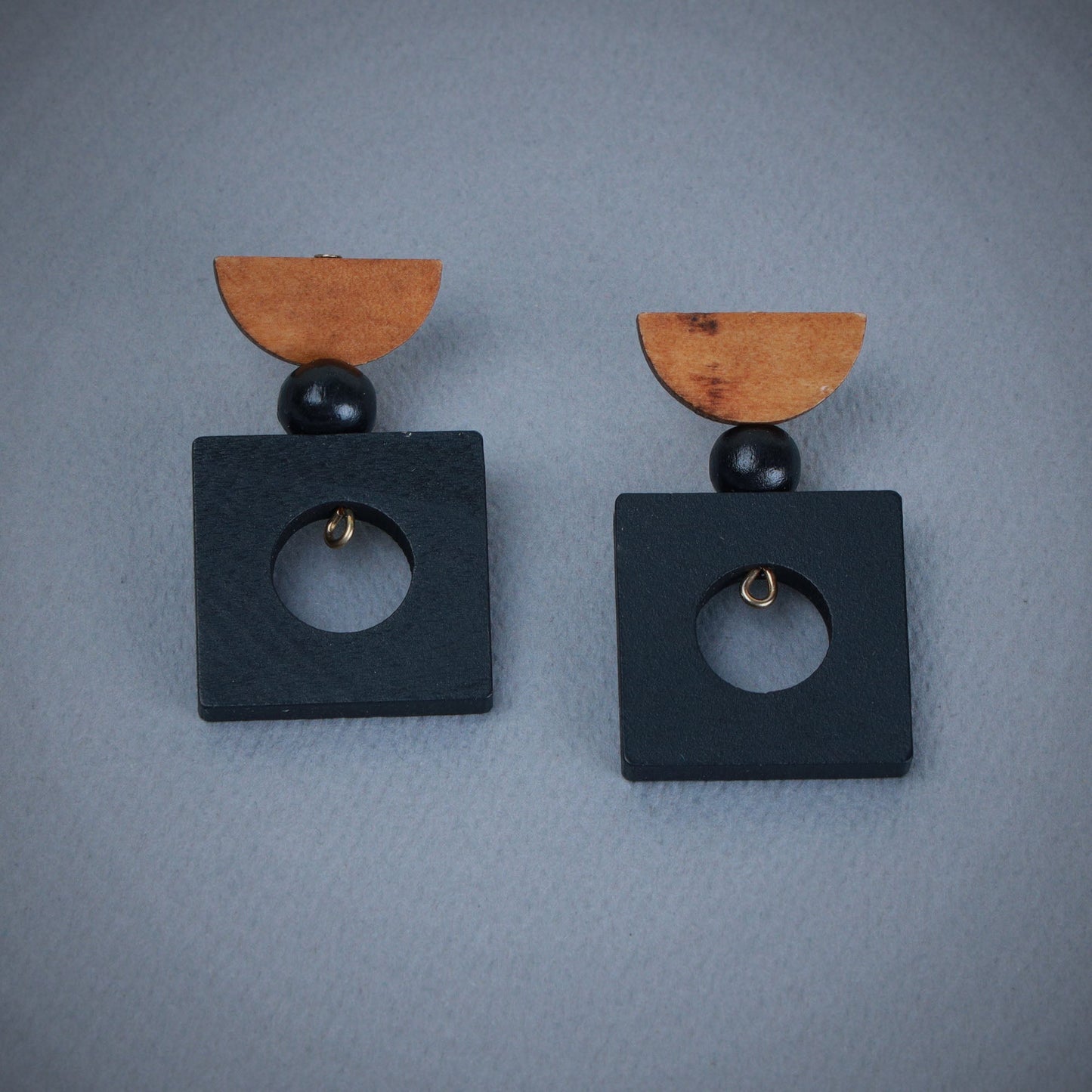 Nomad Trail- Wooden dangler earrings